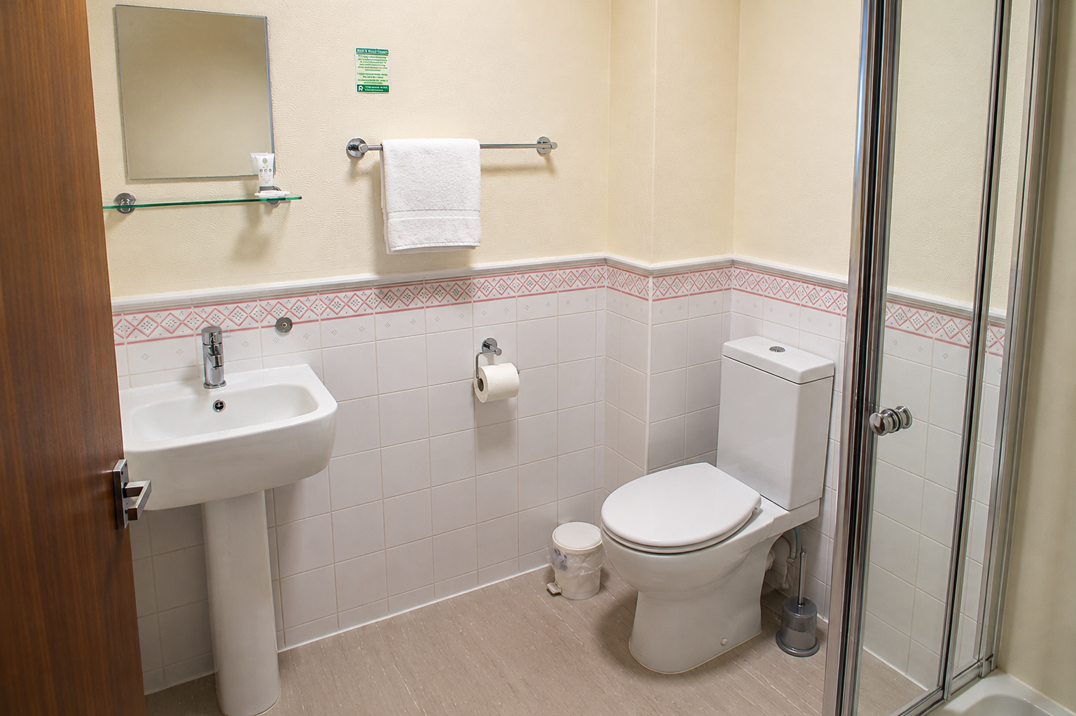 Guest bathroom at Mars Hotel Seaview